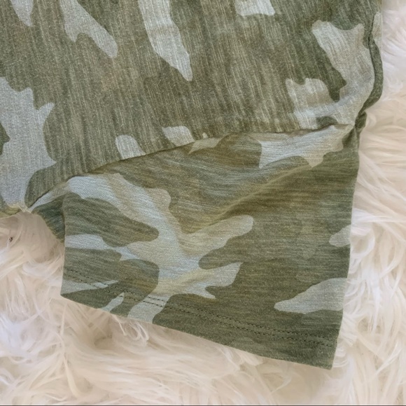 Old Navy cropped tee - Picture 3 of 3